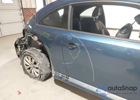 2017 Volkswagen Beetle #Pinkbeetle/1.8T Classic/1.8T S из США, поврежденный, VIN 3VWF17ATXHM610003